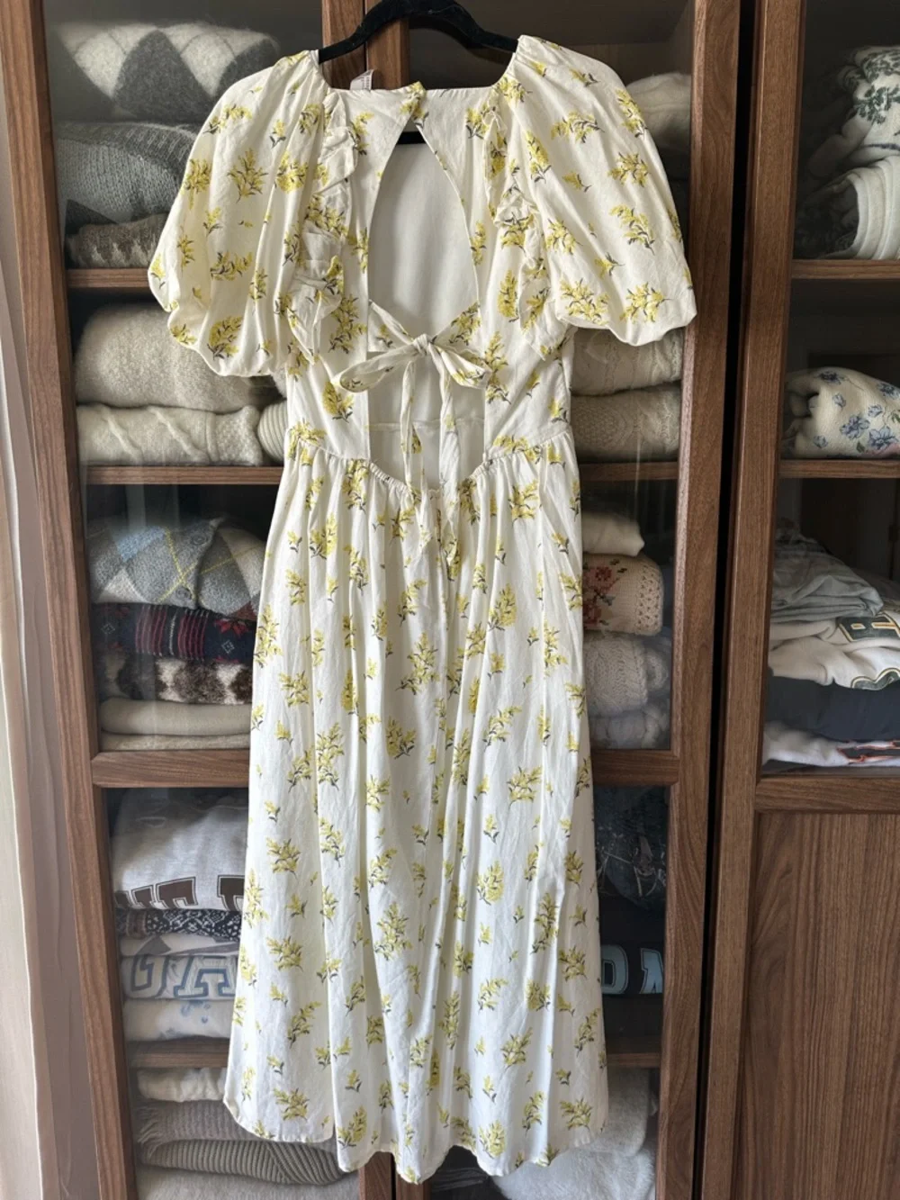 H&M Cream Maxi Dress with Yellow Floral Print - Picture 3 of 4